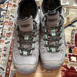 KEEN hiking shoes